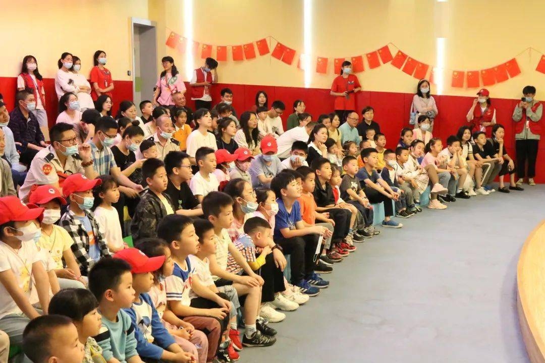 公众号开发建设，优质公司推荐，北京瀚文吾佰益十捌网络科技有限公司，专业提供小程序APP游戏开发与网站建设等服务。涵盖微信公众号的深度开发和定制化服务，凭借丰富的经验和优质的团队实力赢得良好口碑和市场占有率。同时参考湖南图灵天宜信息技术有限公司等公司的案例和客户反馈评价进行选择。在选择合作伙伴时需结合实际需求综合评估与比较，确保项目的顺利实施并取得预期效果。插图