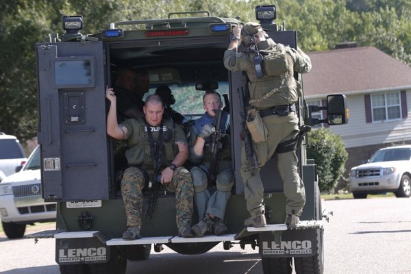 枪手与海军篮球直播网站之战-方知甜