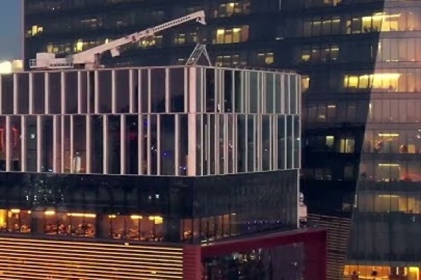 腾讯全球服务器布局揭秘，核心存放深圳滨海大厦，构建复杂分布式服务体系。-方知甜