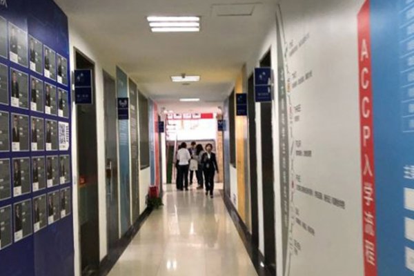 南京编程培训机构推荐，亚伟、计算机学校与江海等哪家强？-方知甜