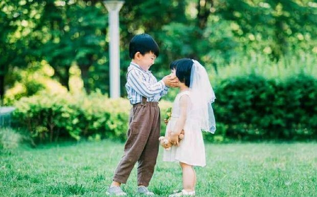 爱与质疑中的初恋爱人，信任、安全感是关键插图