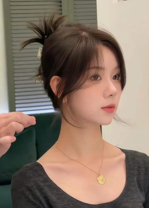 八字刘海，解锁时尚新风尚插图