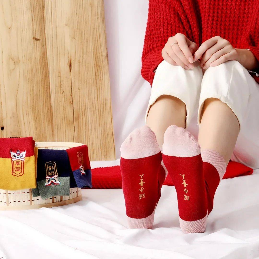 穿红袜子的日常与不凡插图