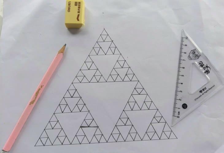 分组图案，创意无限，魅力无穷插图