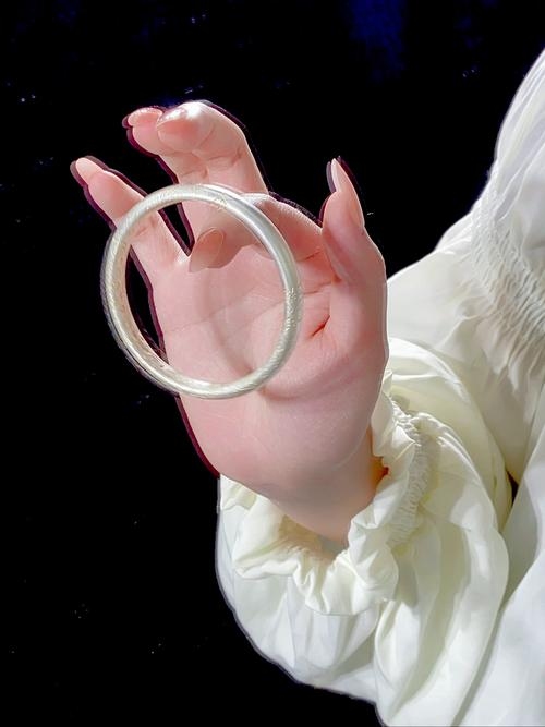 梦回绮丽，玉镯子的神秘之梦插图