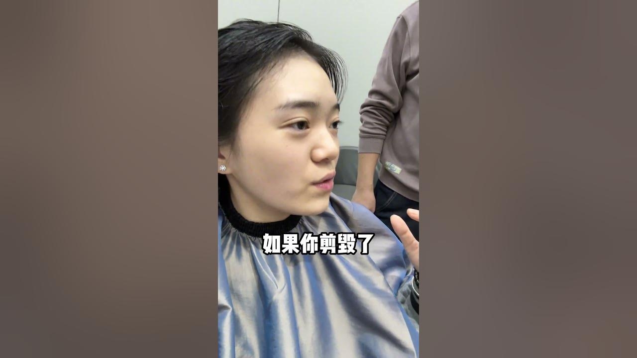 梦境解析，家庭剪发暗示变故，理发者需警惕，周公解梦，剪发之梦背后寓意多端插图