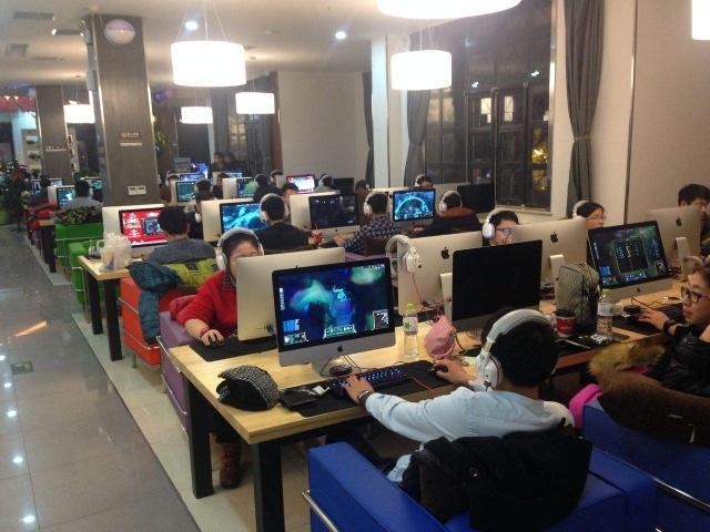 梦见恋爱被家长发现，好事将近，但需防小人利用插图