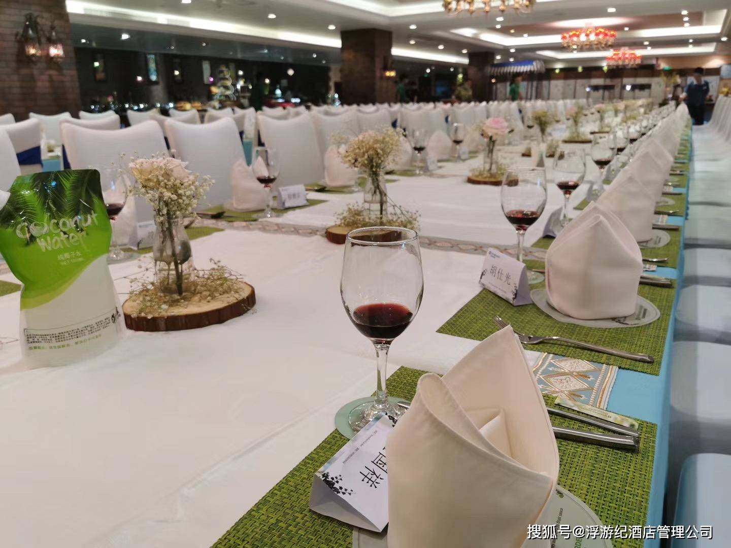 梦见宴席，一场心灵的盛宴与自我探索的旅程插图