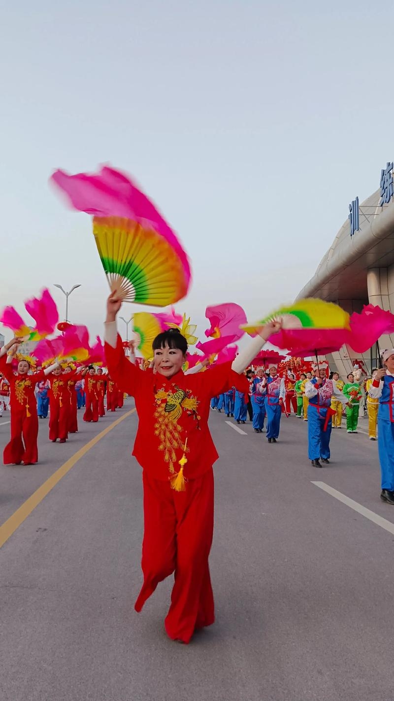 梦见扭秧歌,预示健康提升,社交增强插图 梦见扭秧歌,预示健康提升,社交增强插图