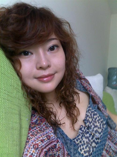 女征婚网择良配，知心聊、缘聚提供真实匹配，珍爱网好选相亲平台插图