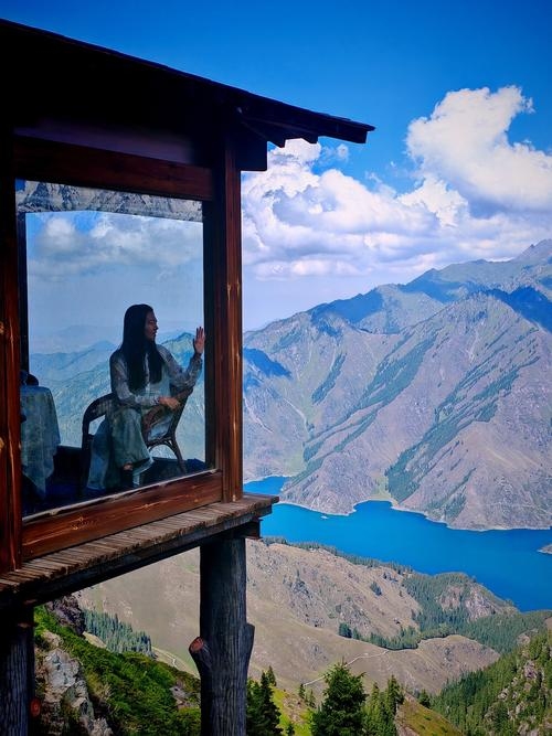 山同聊天室，在自然与社交交织的时光里，开启心灵对话的奇妙之旅插图