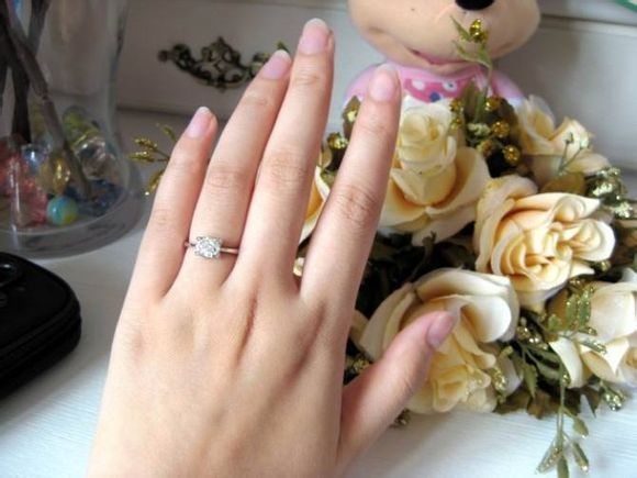 无名指长痣，命运的微妙印记插图