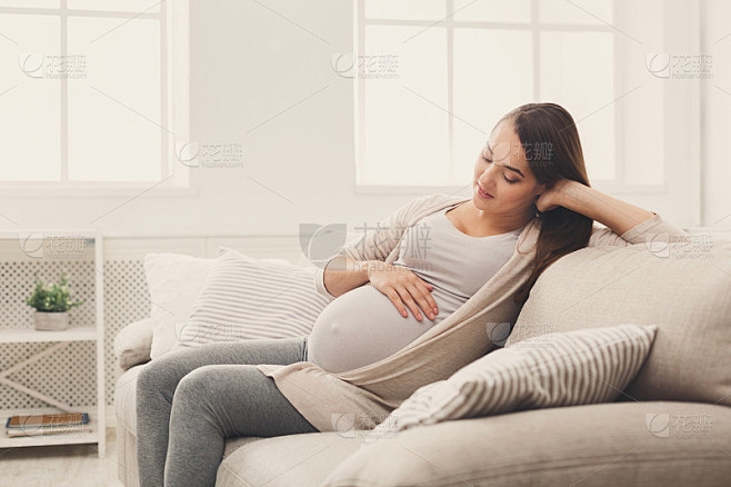 孕妇梦见血，寓意孕期需休息保健康插图