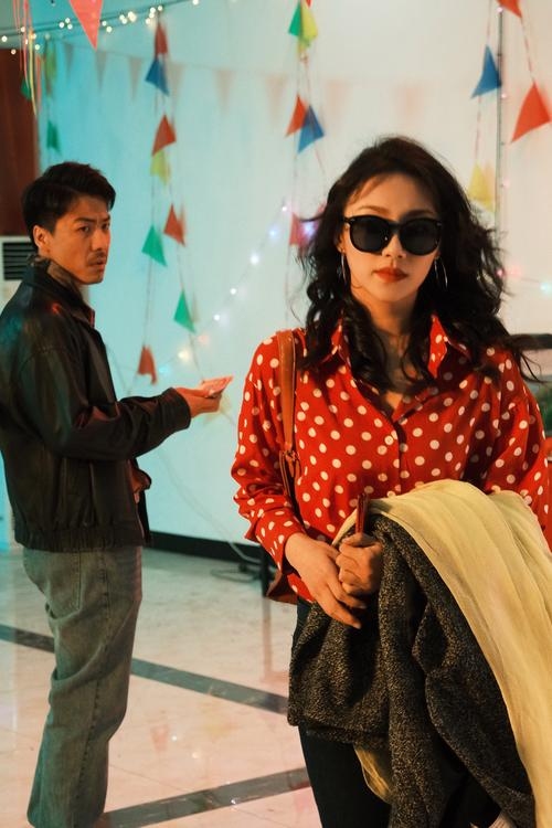 棋逢对手，老何与雨婷的智勇之战插图