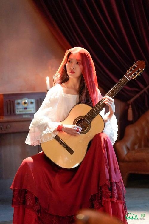 异域风情，探索外国女性名字的魅力与文化内涵插图