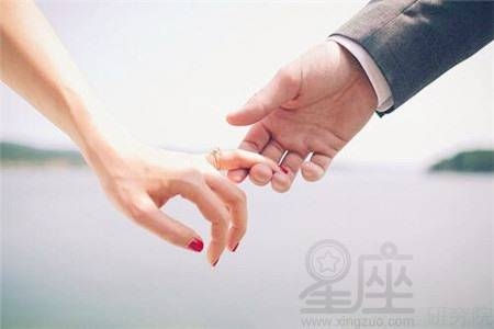 A型血女性，心思细密，双重性婚姻观插图