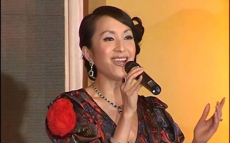 揭秘,汤灿的婚姻生活与她的伴侣——一位低调的幕后英雄插图 揭秘,汤灿的婚姻生活与她的伴侣——一位低调的幕后英雄插图