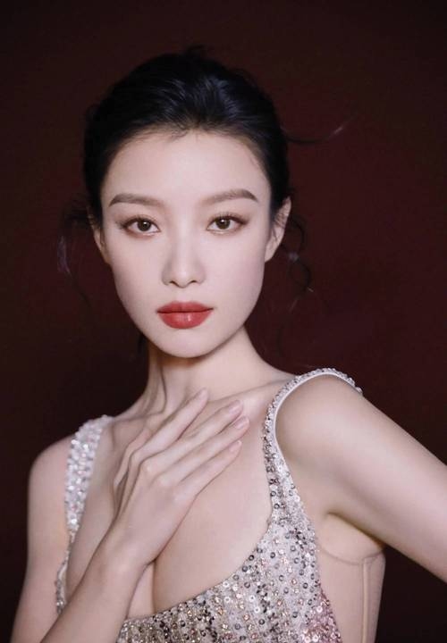 丹凤眼明星，东方美学的独特魅力插图