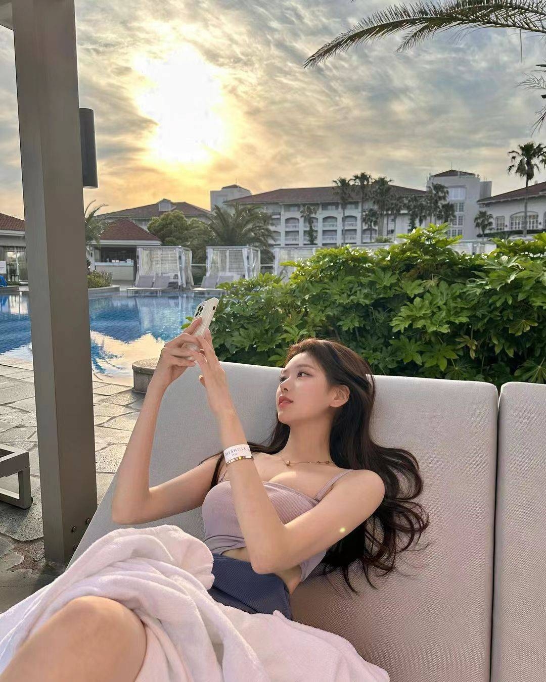 阳光女生，网名背后的温暖故事插图