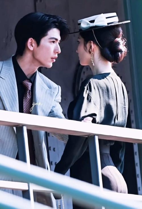 严宽女友，重燃情愫背后的坚守与深情插图