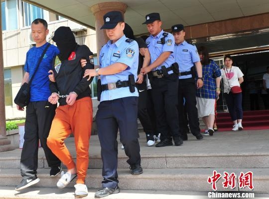 烟台警方破获特大网络直播诈骗案插图