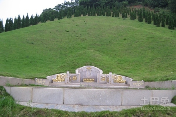 怎样看坟地风水，传统智慧与现代视角的融合插图