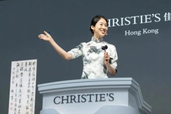 陈飞，高奢拍卖界的艺术使者-方知甜