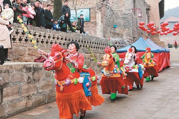 春节习俗，各地特色活动，共庆佳节-方知甜