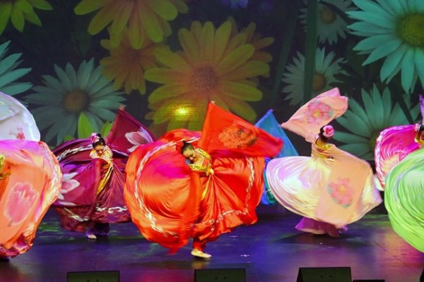 春节，中国农历新年的庆典-方知甜