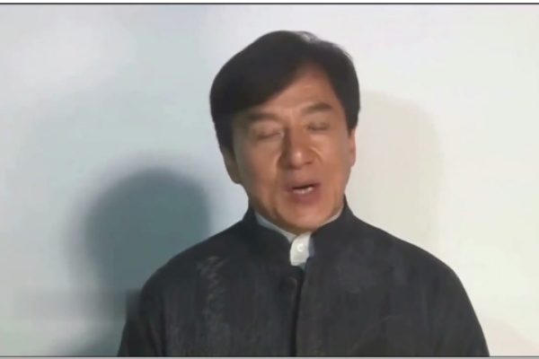 成龙祖籍山东，房氏家谱与家族背景-方知甜