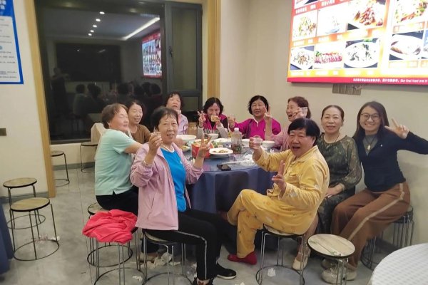 朝阳大妈中老年交友群，正能量化身齐聚一堂-方知甜