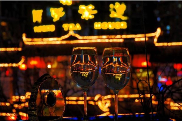 灯红酒绿打一生肖-方知甜