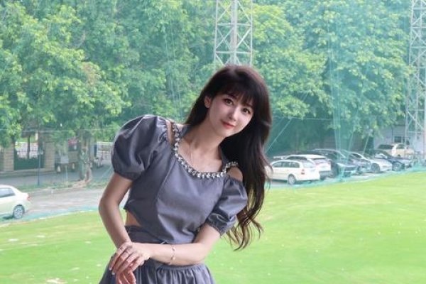 广州美女交友网，邂逅都市浪漫的线上桥梁-方知甜