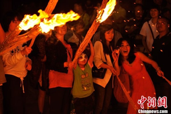 火把节，东方狂欢，多元民族共庆-方知甜