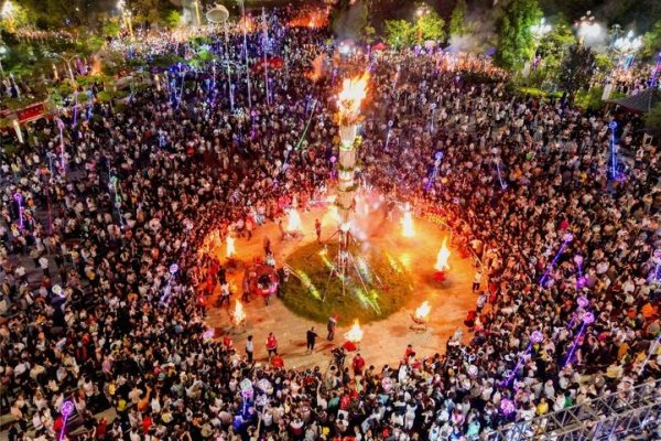 火把节，绽放民族文化的璀璨焰火-方知甜