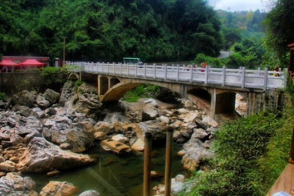 海峡与峡谷，探索峡的多样含义-方知甜