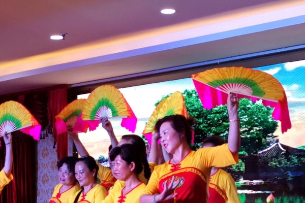 建党周年庆七一活动启幕-方知甜