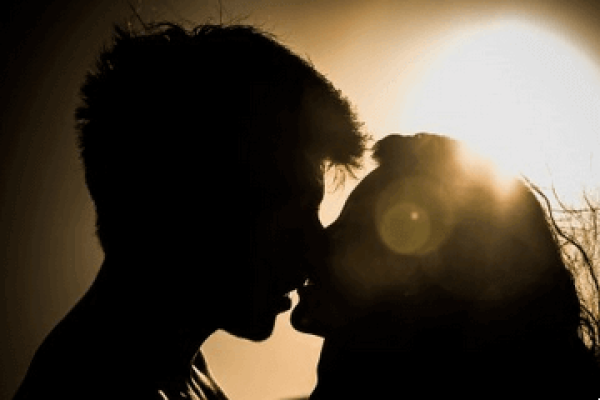 精选浪漫情侣网名，共筑甜蜜爱情梦-方知甜