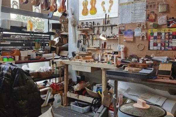 乐器商店，开启音乐世界的心灵之钥-方知甜