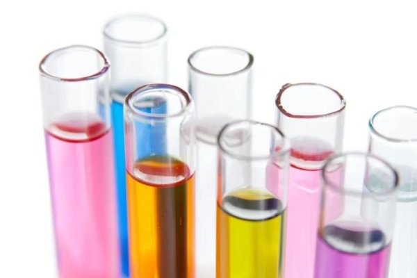 梦到车丢失又找回，预示不同人群有不同好运。-方知甜