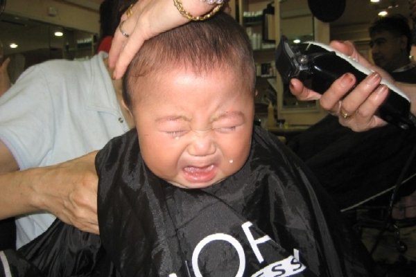 梦见给人剪头发，剪不断、理还乱的心理轨迹-方知甜