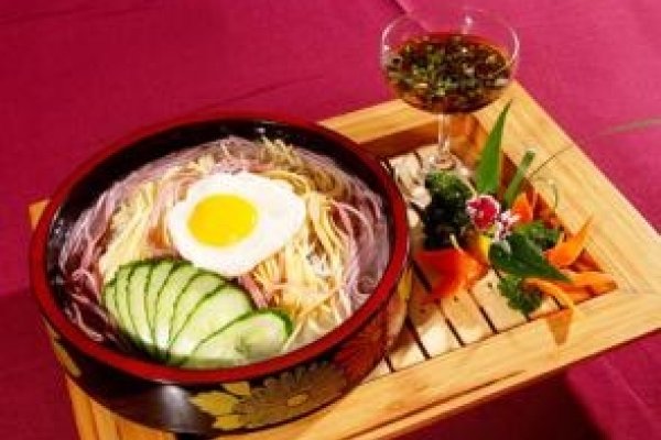 梦见面条财运利好，保持心态积极-方知甜