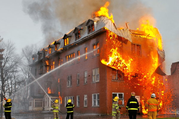 梦见失火，寻找光明与火元素的启示-方知甜