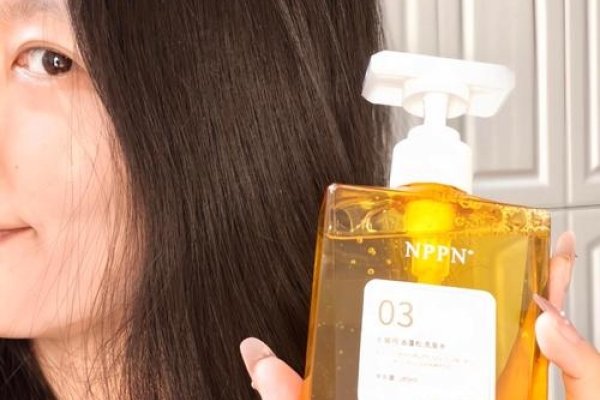 梦境中的洗发之旅，探寻隐形洗发背后的情感与真相-方知甜