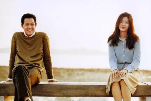 梦醒时分，面对梦见爱人出轨的内心世界-方知甜