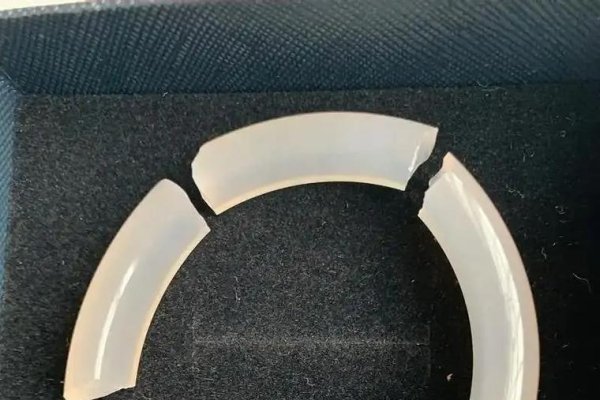 梦玉镯碎破求财与情理-方知甜