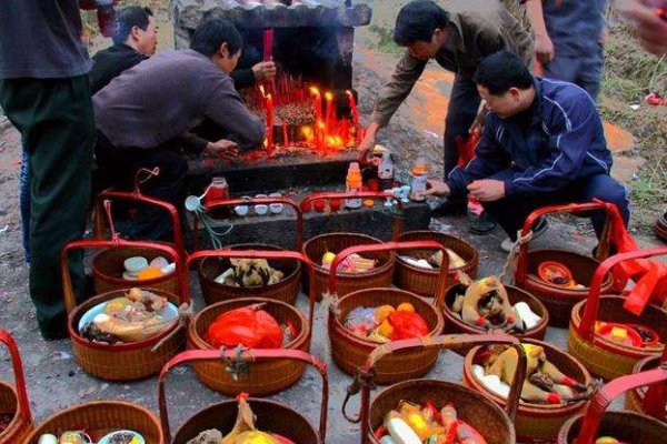 女性上坟十大禁忌-方知甜