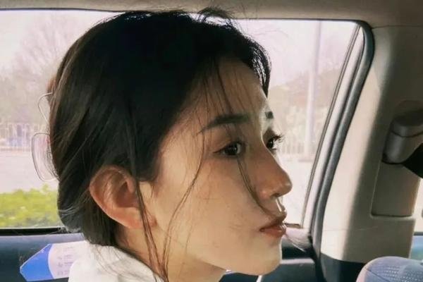 女孩网名精选，清冷优雅，尽显独特魅力-方知甜