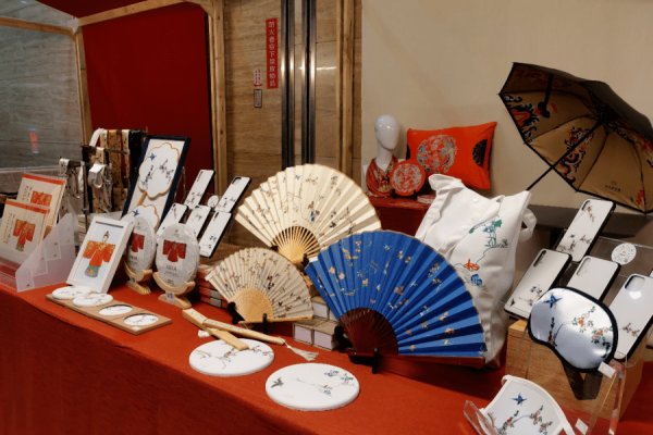 漂亮的名字，文化的印记与个性的展现-方知甜