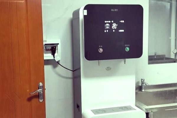 人形饮水机，开启健康饮水新时代的智慧之旅-方知甜